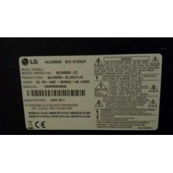 LG televisie 42 inch witte balk rechts.
