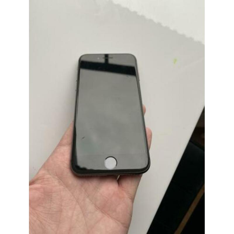 Iphone 8 64 GB zwart / lees beschrijving