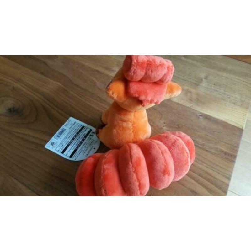 Pokémon Center Vulpix knuffel