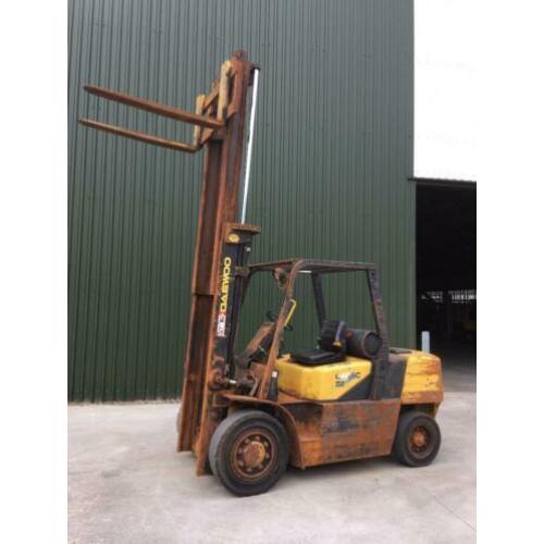 Daewoo 4 tonner gas 2750,-