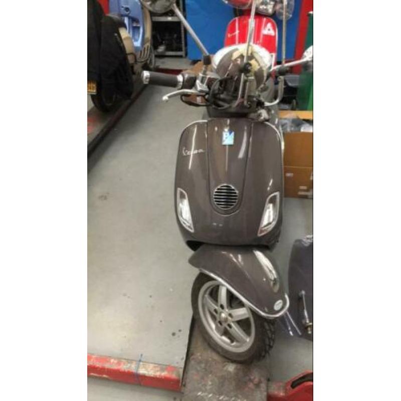 Zeldzame opknap Roma Vespa LXV Snor 4T 2013!!!!