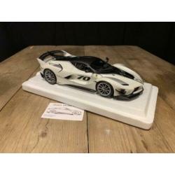 1:18 Ferrrari FXXK-EVO Final Worldchampion 2017 Car #70 wit