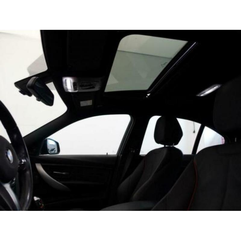 BMW 3 Serie 320D Sedan HIGH EXECUTIVE M-Sport Aut8, Schuifda