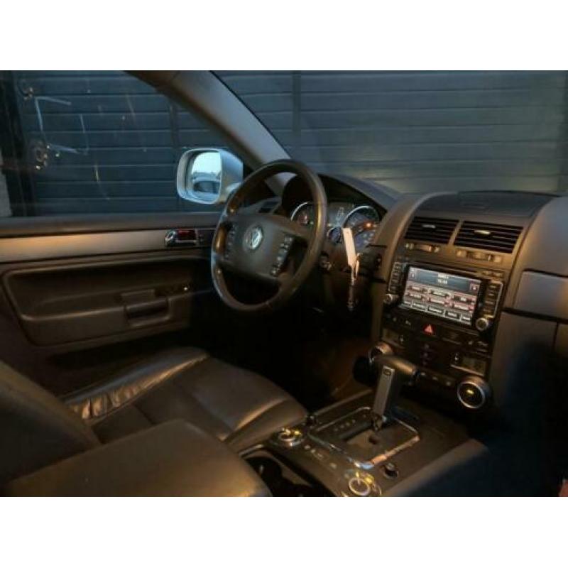 Volkswagen Touareg 3.0 V6 TDI Highline + Luchtvering + Navi