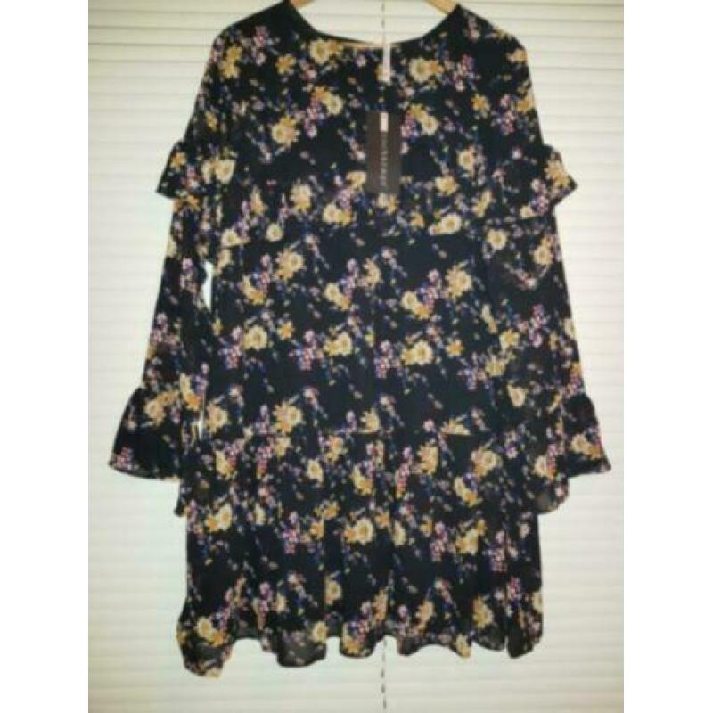 NIEUW jurk/tuniek met zwart en bloemen XXL