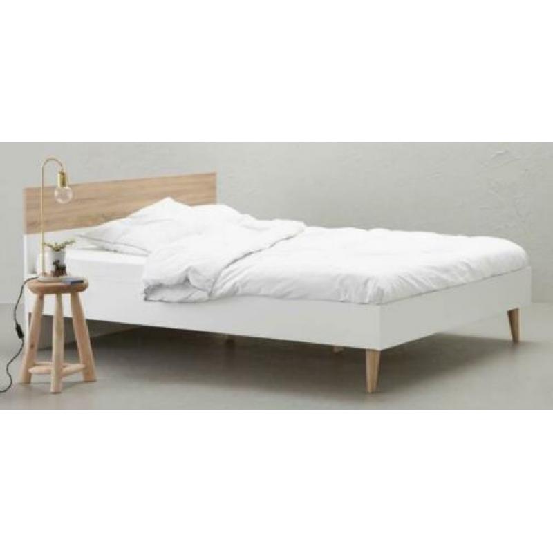 Tweepersoonsbed incl. lattenbodem en matras!