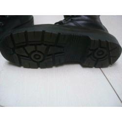 Zwarte legerkisten/schoenen maat 285/44,5 a 45