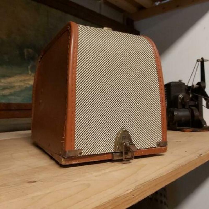 eumig p8 projector