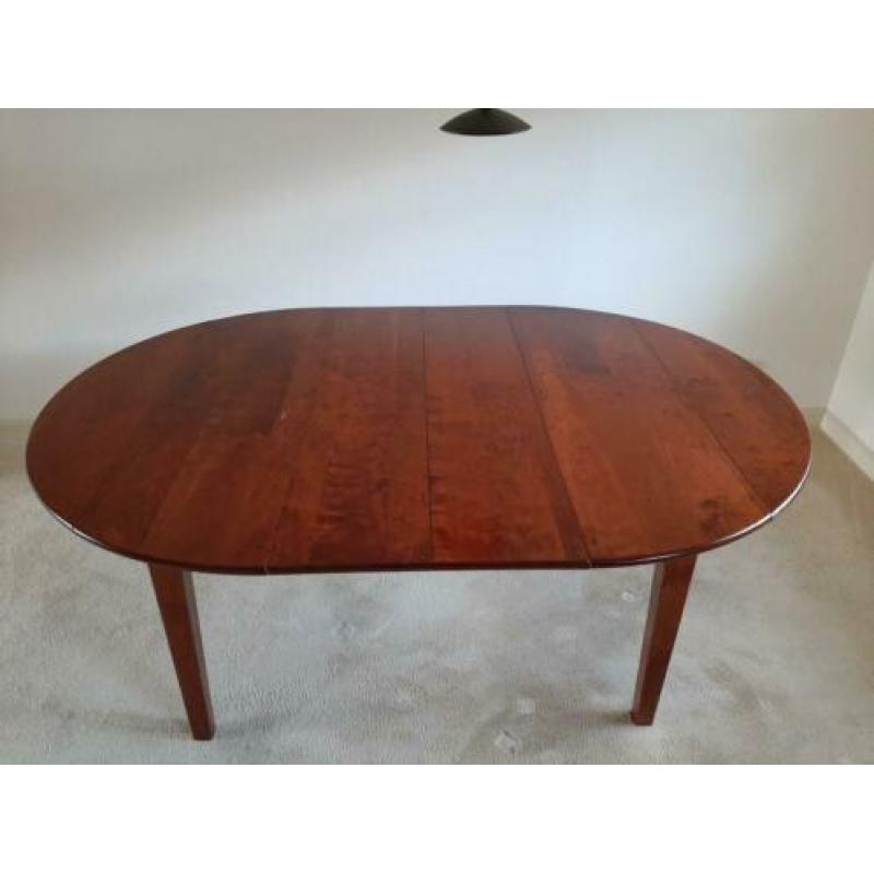 Ronde eettafel - te vergroten - met stoelen