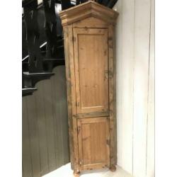 "Hendrickx " Oude hoekkast ( nu opruimen !!)