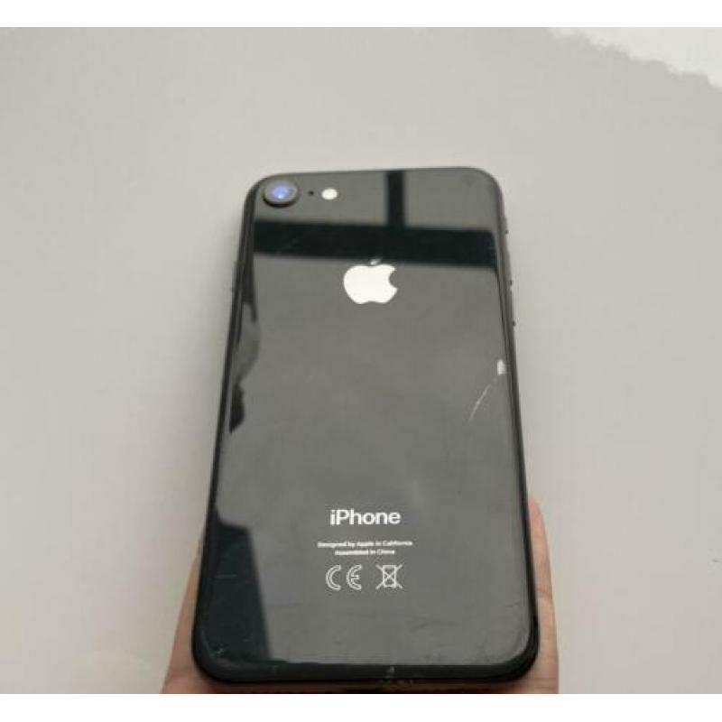 Iphone 8 64 GB zwart / lees beschrijving