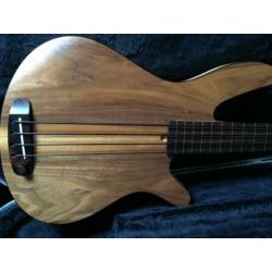Rob Allen MB-2 fretless