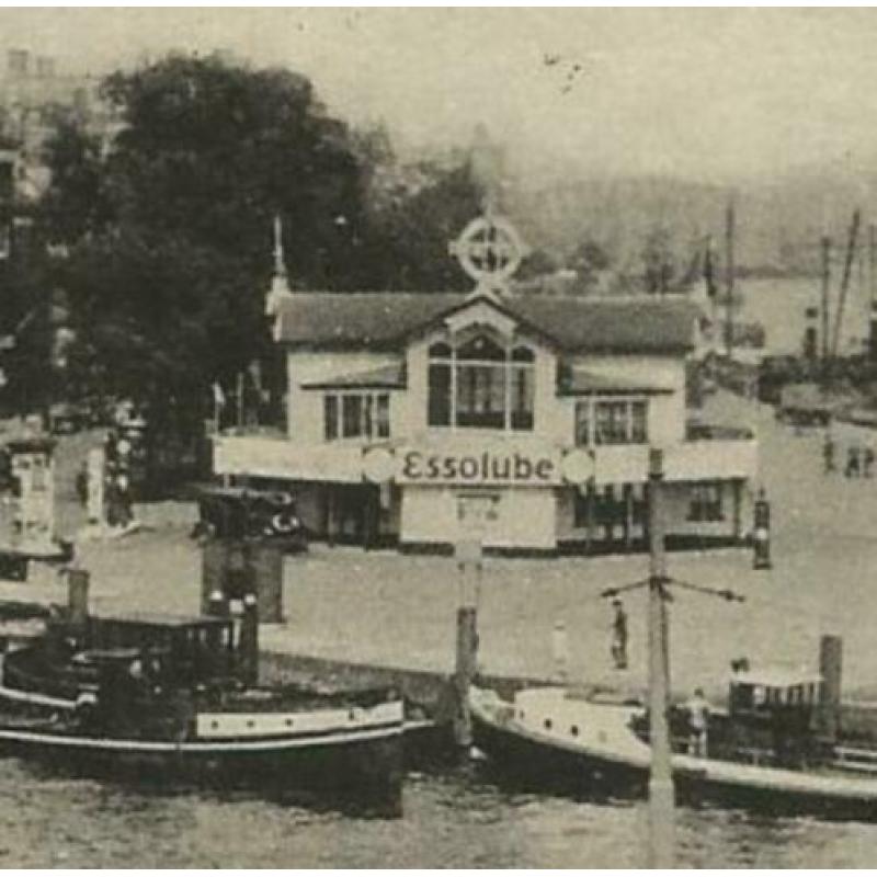 Rotterdam heel veel sleepboten Boompjes e.o. kiosken 1938