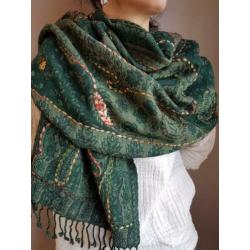 Handgeborduurde shawls uit Nepal nu in de SALE