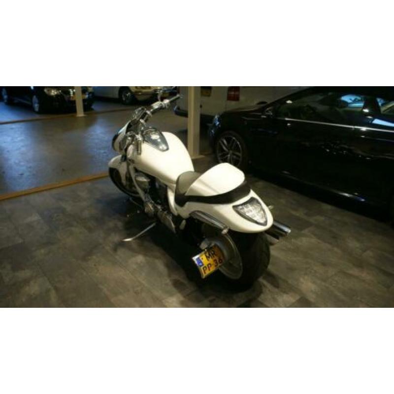 Suzuki Intruder VZR 1800