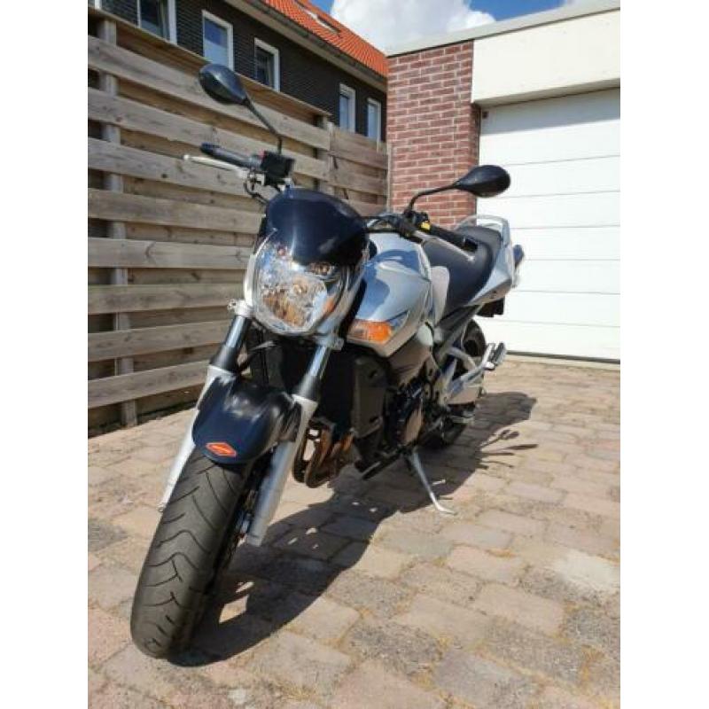 Suzuki GSR 600 Yoshimura
