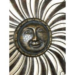 Prachtig mooi decoratief-wandornament,de zon-decoratie