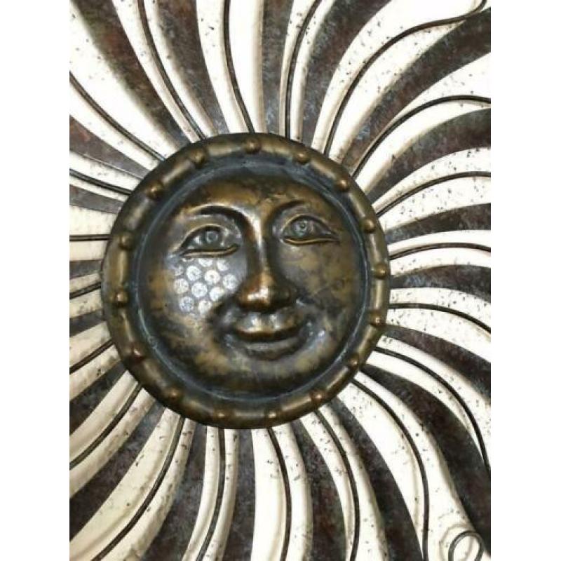 Prachtig mooi decoratief-wandornament,de zon-decoratie