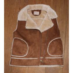 Suede bodywarmer van Zara 152