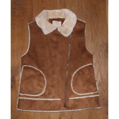Suede bodywarmer van Zara 152