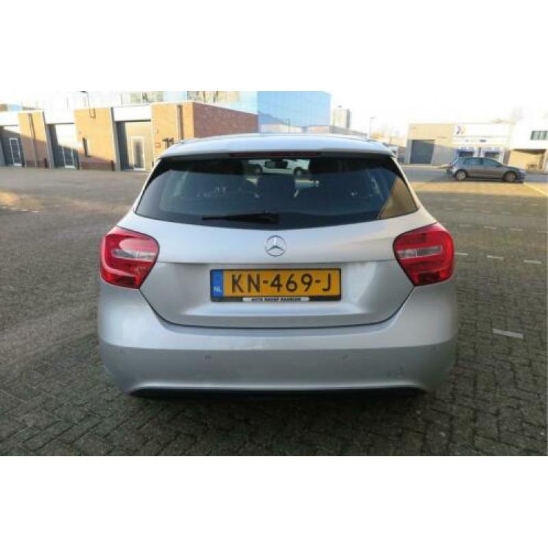 Mercedes-Benz A-Klasse 180 Ambition Style Automaat /Navi/Led
