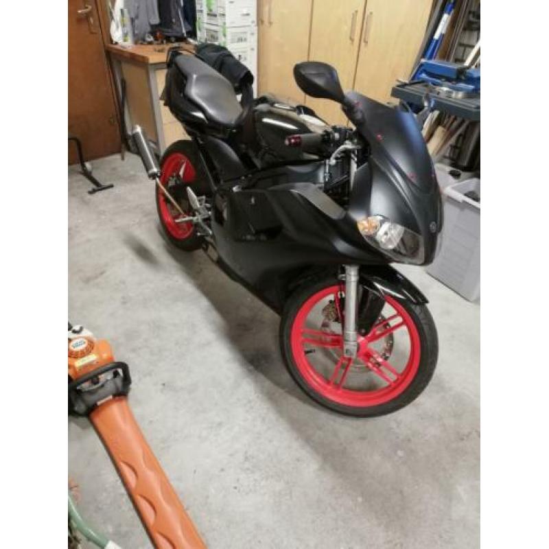 Yamaha tzr 50 2006 nieuw staat!!!!!