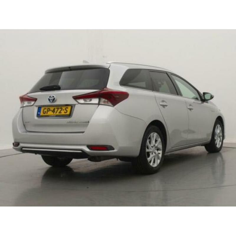 Toyota Auris Touring Sports 1.8 Hybrid Dynamic | Navi