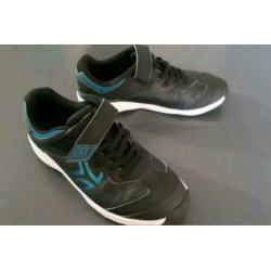Nette gym schoenen Artengo maat 34 Zwart met blauw galaxy