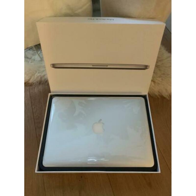 MacBook Pro Retina 13 | 2015 | i5 | 121GB SSD | 8GB | Office