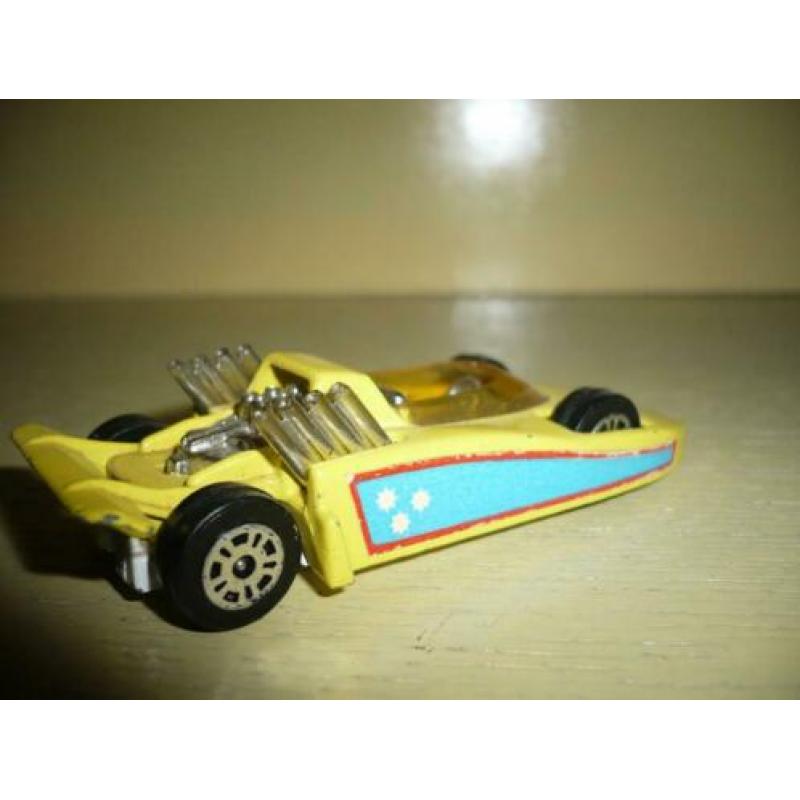 Mie18> oude corgi hot rodder