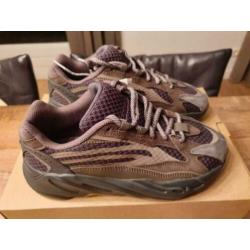 Yeezy Boost 700 V2 Geode 38EU/5.5US Deadstock