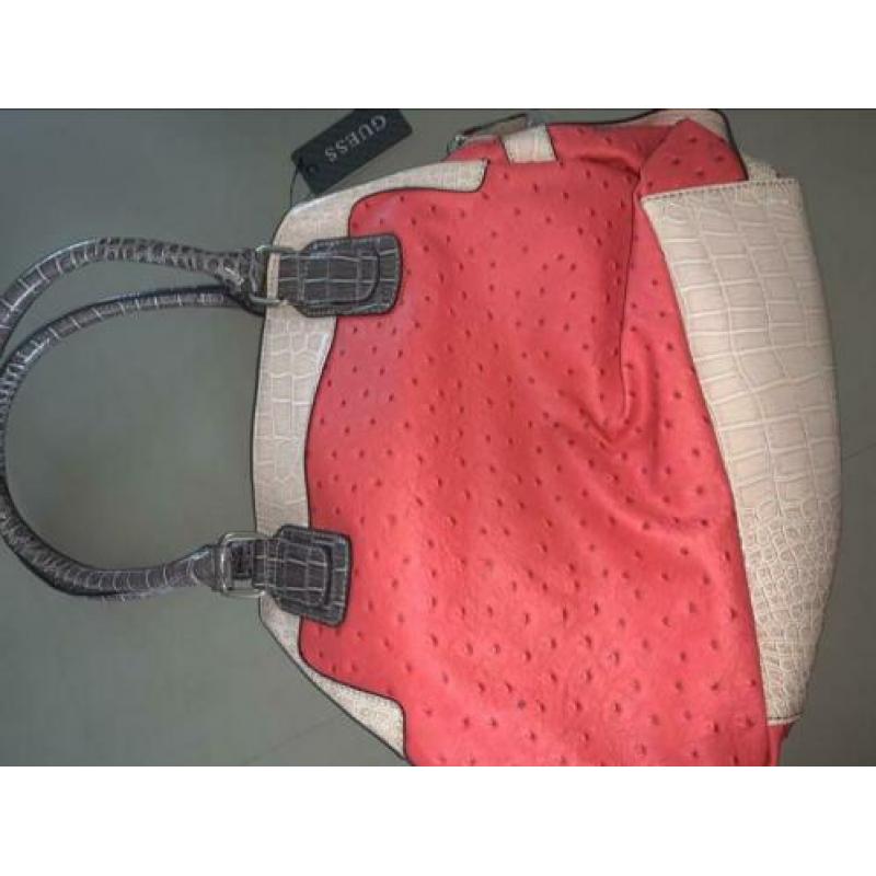 Guess tas