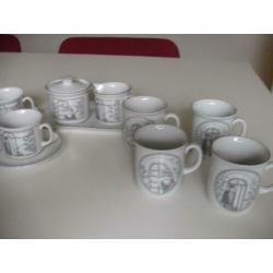 Douwe Egberts-Monaco servies-4 Kop/S+4 Bekers+Roomstelletje