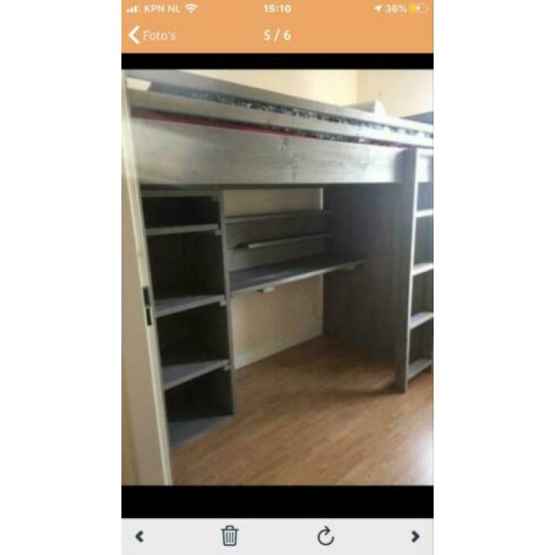 Steigerhout hoogslaper met bureau en kast €600 z.g.a.n.