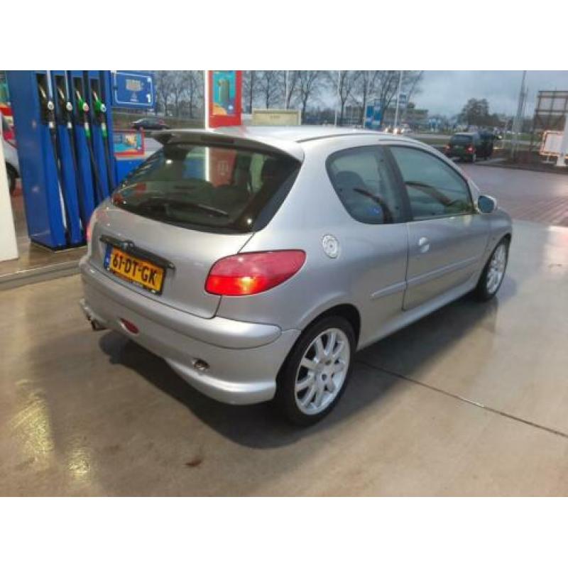 Peugeot 206 2.0 GTI 16V 3D 2000 Grijs
