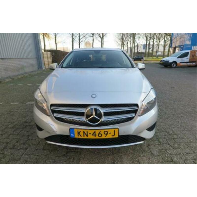 Mercedes-Benz A-Klasse 180 Ambition Style Automaat /Navi/Led