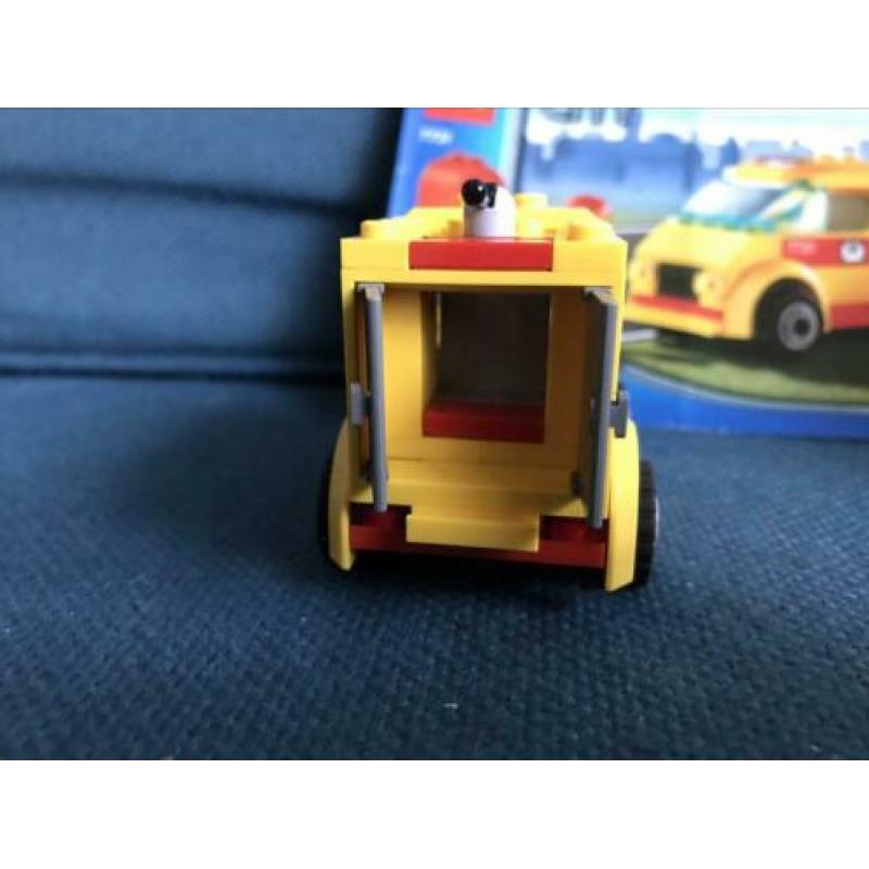 Lego city 7731 postwagen busje van brievenbus