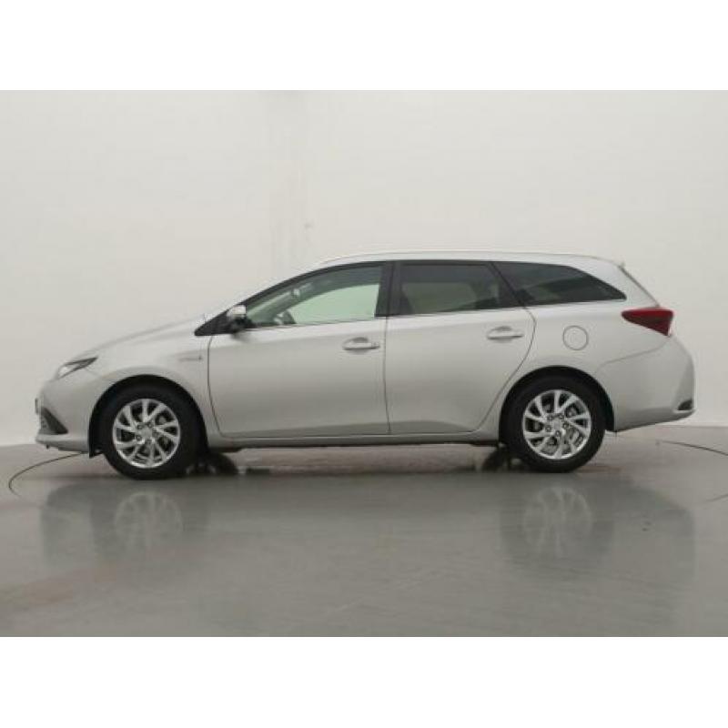 Toyota Auris Touring Sports 1.8 Hybrid Dynamic | Navi