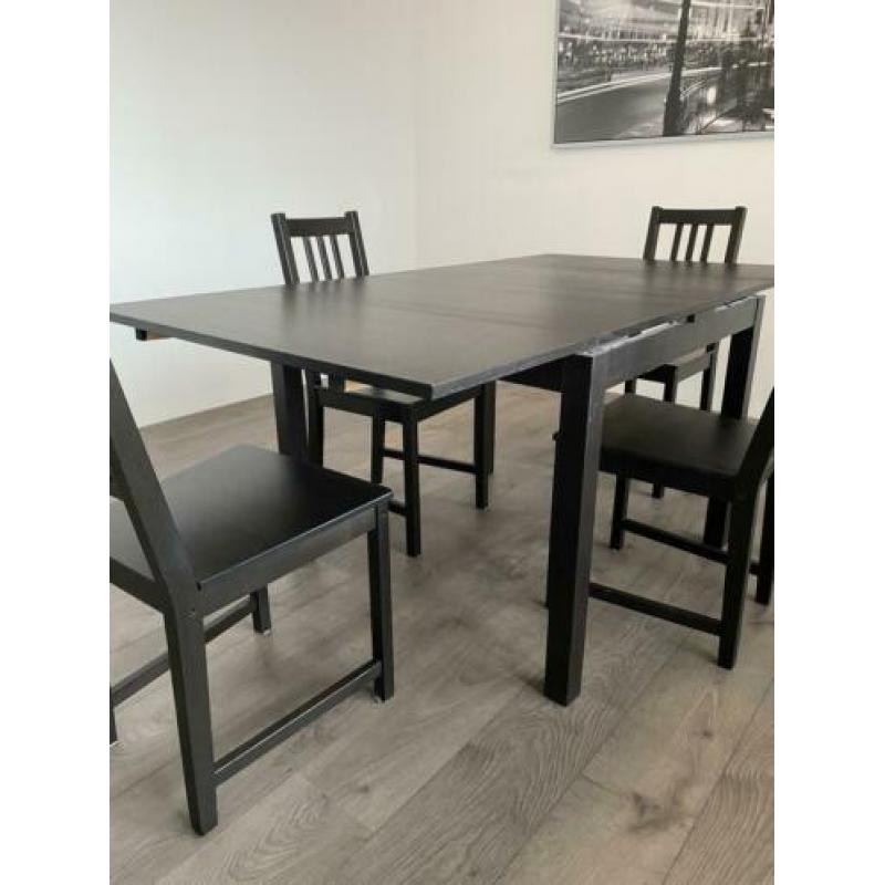 Uitschuifbare eettafel met 4 stoelen Bjursta stefan Ikea
