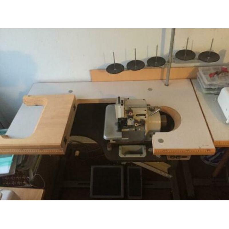 Industriele naaimachine 5draads gordijnen