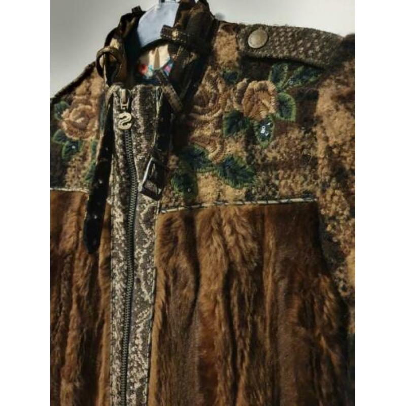 Super mooie apparte jas van Desigual maat 36, nieuw