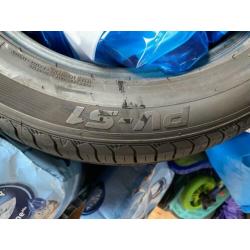 Vier zomerbanden Prestivo 205/55 R16 91V PV-S1
