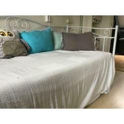 Brocant ijzeren “kinder”bed