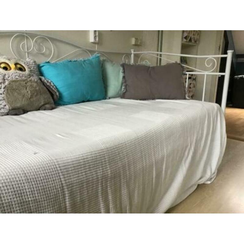 Brocant ijzeren “kinder”bed