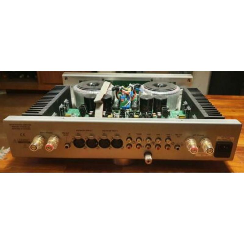 Primare I30 Scandinavische topklasse, dubbel mono,XLR,remote