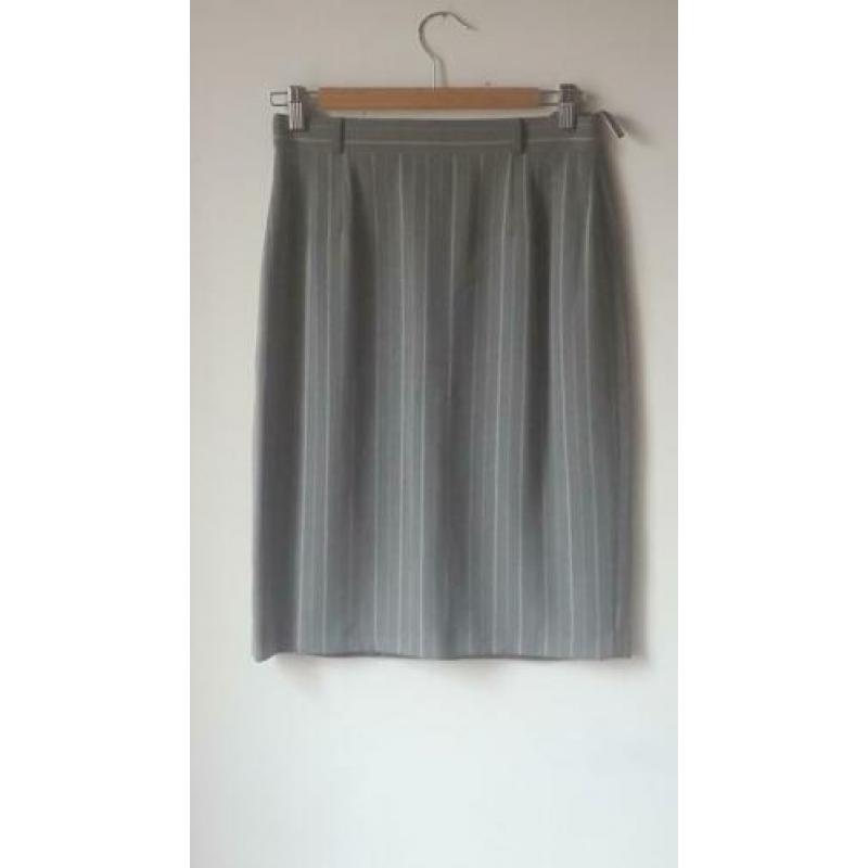 Gerry Weber grijze rok met krijtstreepje maat 38