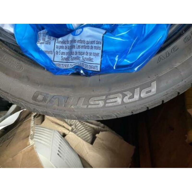 Vier zomerbanden Prestivo 205/55 R16 91V PV-S1