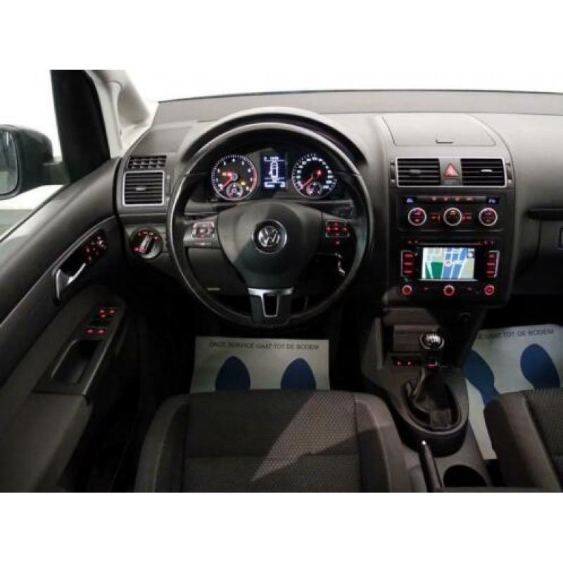 Volkswagen Touran 1.2 TSI Highline BlueMotion 7persoons, Nav