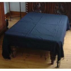 Grote zwarte omslagdoek? begin 1900.