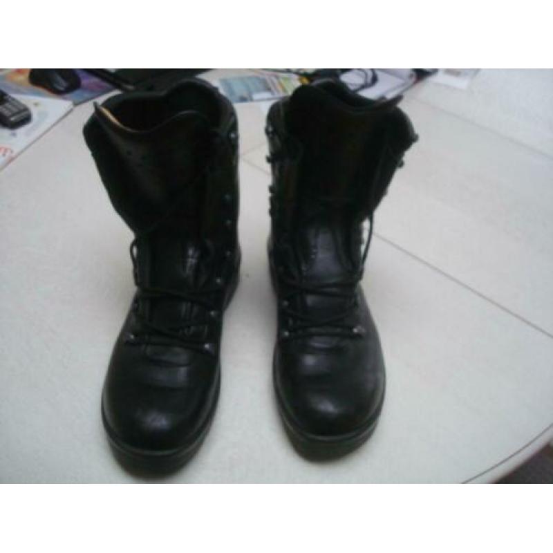 Zwarte legerkisten/schoenen maat 285/44,5 a 45